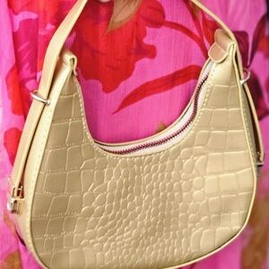 Chic Gold Croc-Embossed Shoulder Bag